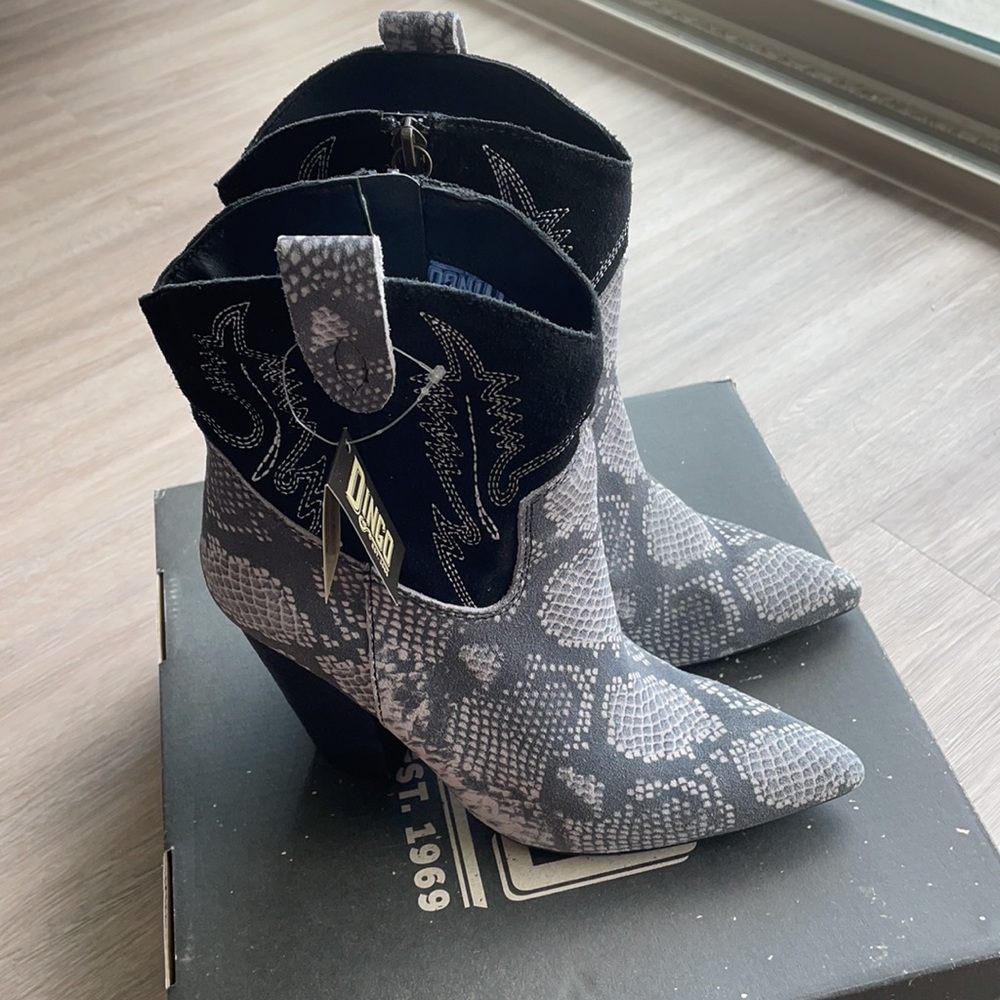 Dingo calico bootie